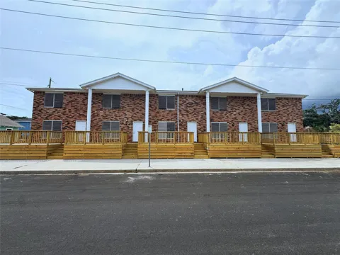 711 7th Street #3