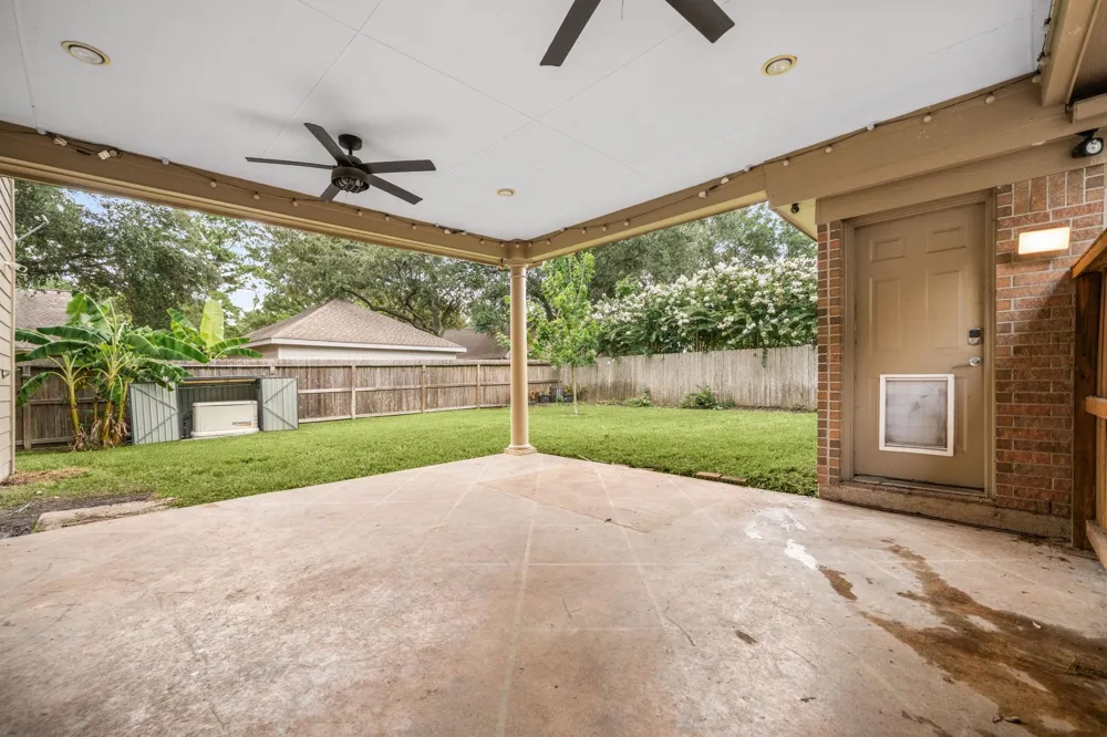 17511 Tall Maple Court Houston, TX 77095