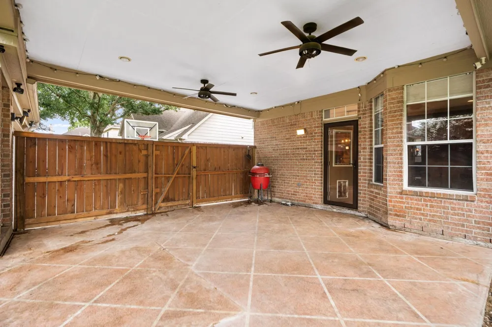 17511 Tall Maple Court Houston, TX 77095