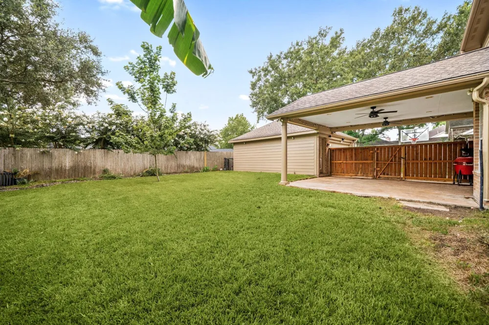 17511 Tall Maple Court Houston, TX 77095
