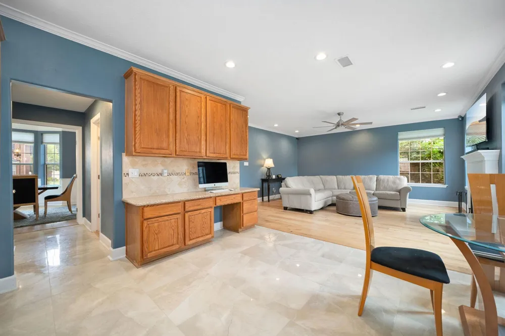 17511 Tall Maple Court Houston, TX 77095