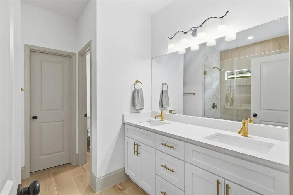 4909 E Meadow Drive Deer Park, TX 77536
