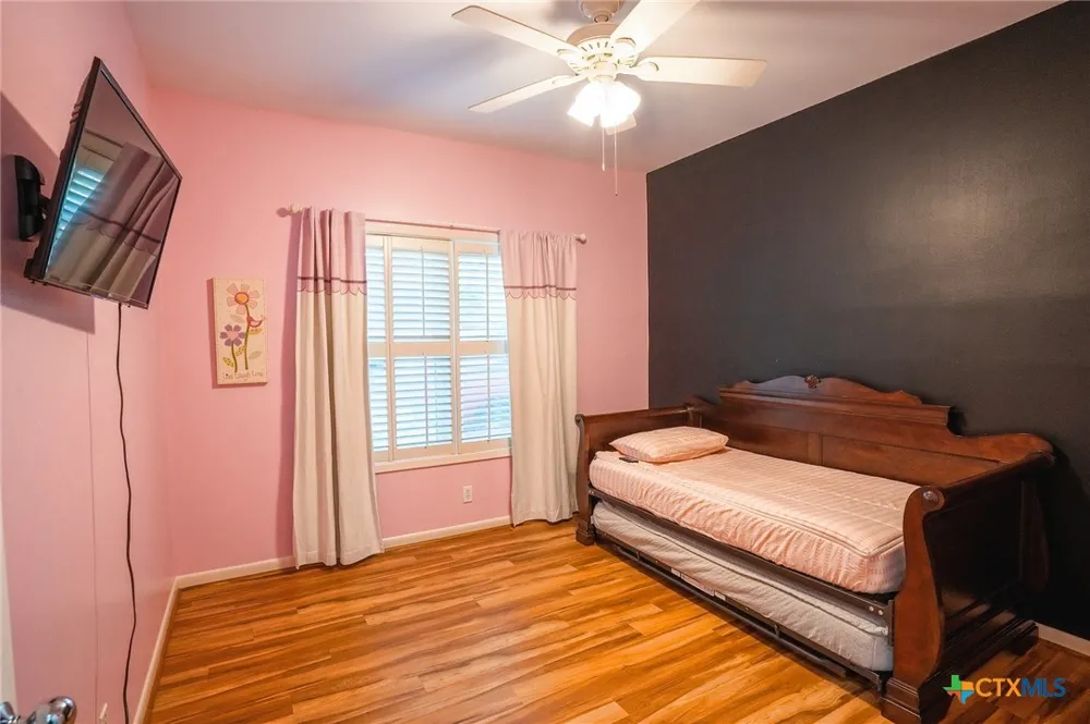 303 Woodlands Lane Victoria, TX 77904