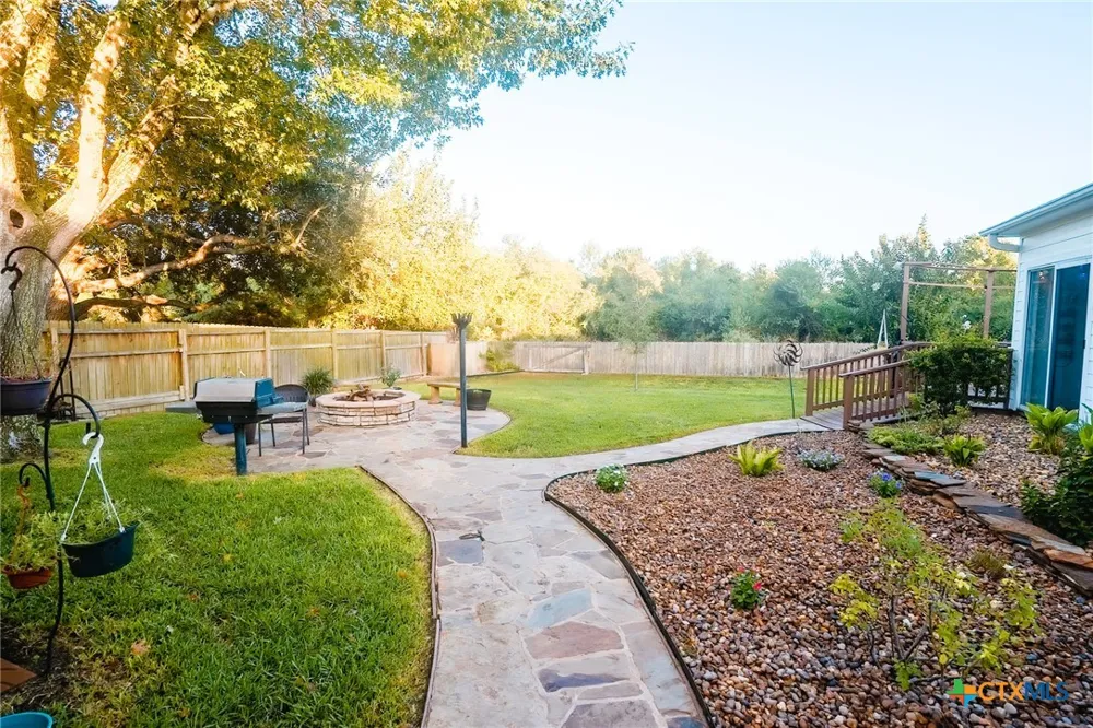 303 Woodlands Lane Victoria, TX 77904