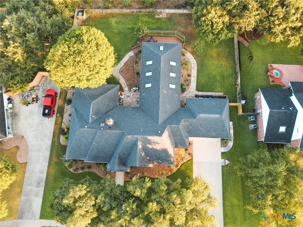 303 Woodlands Lane Victoria, TX 77904