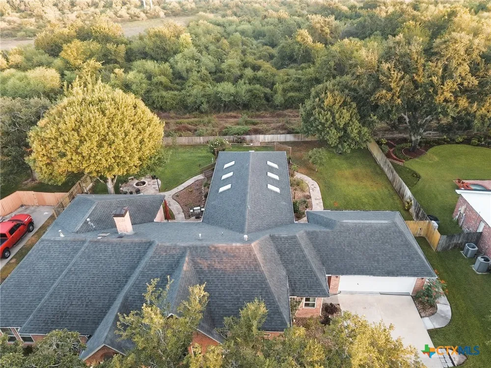 303 Woodlands Lane Victoria, TX 77904