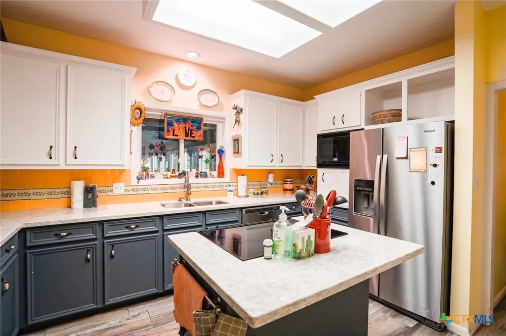 303 Woodlands Lane Victoria, TX 77904