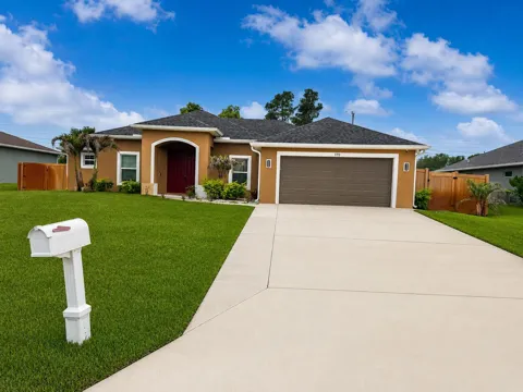 170 SW Pilsner Circle