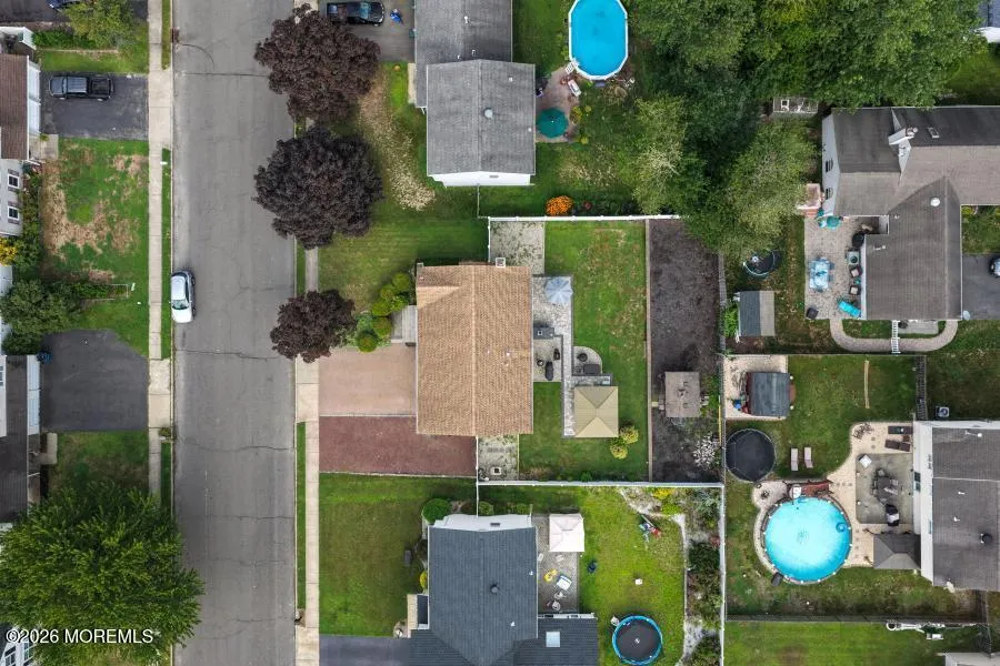 16 Starlight Road Howell, NJ 07731