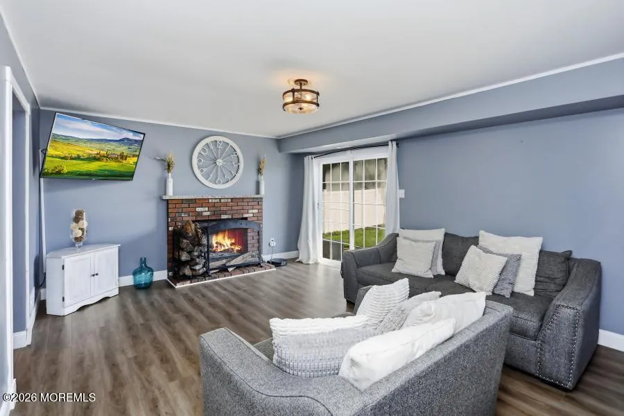 16 Starlight Road Howell, NJ 07731