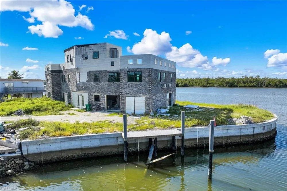246 Harbor Place Other, FL 34140