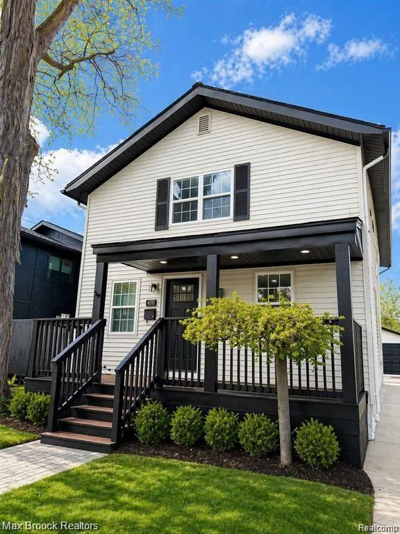 631 Humphrey Avenue Birmingham City, MI 48009