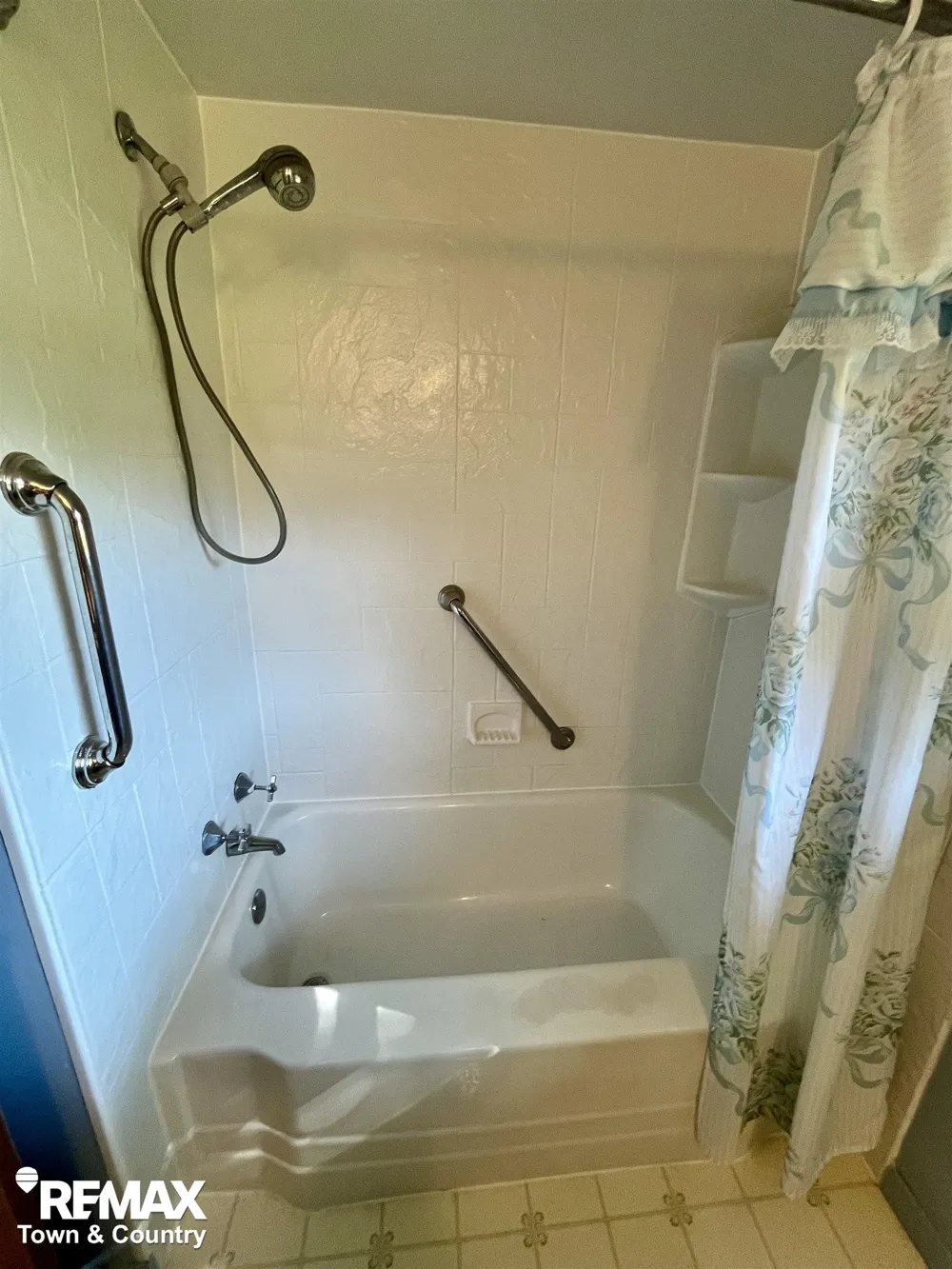 626 S Mckinley Road Flushing Charter Township, MI 48433