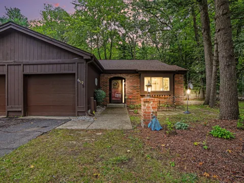 692 Pineway Drive