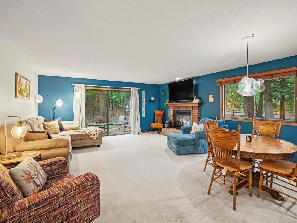 692 Pineway Drive Norton Shores City, MI 49441
