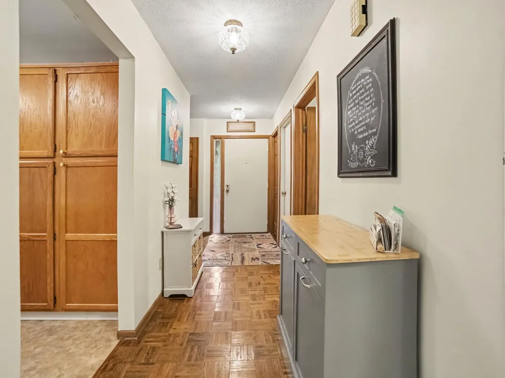 692 Pineway Drive Norton Shores City, MI 49441