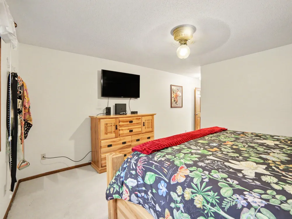 692 Pineway Drive Norton Shores City, MI 49441