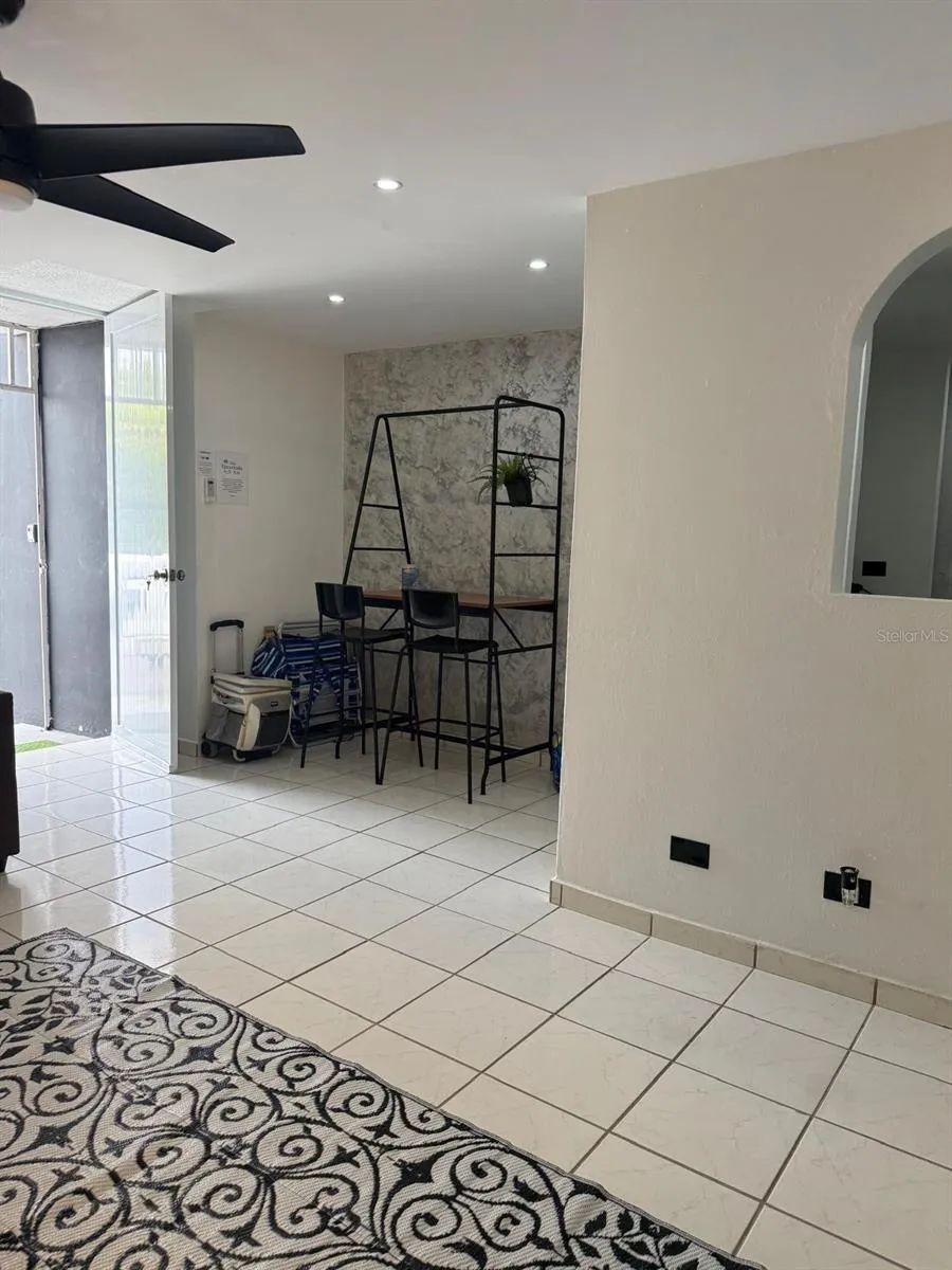 VILLA CAROLINA CALLE 102 #106-19 Carolina, PR 00985