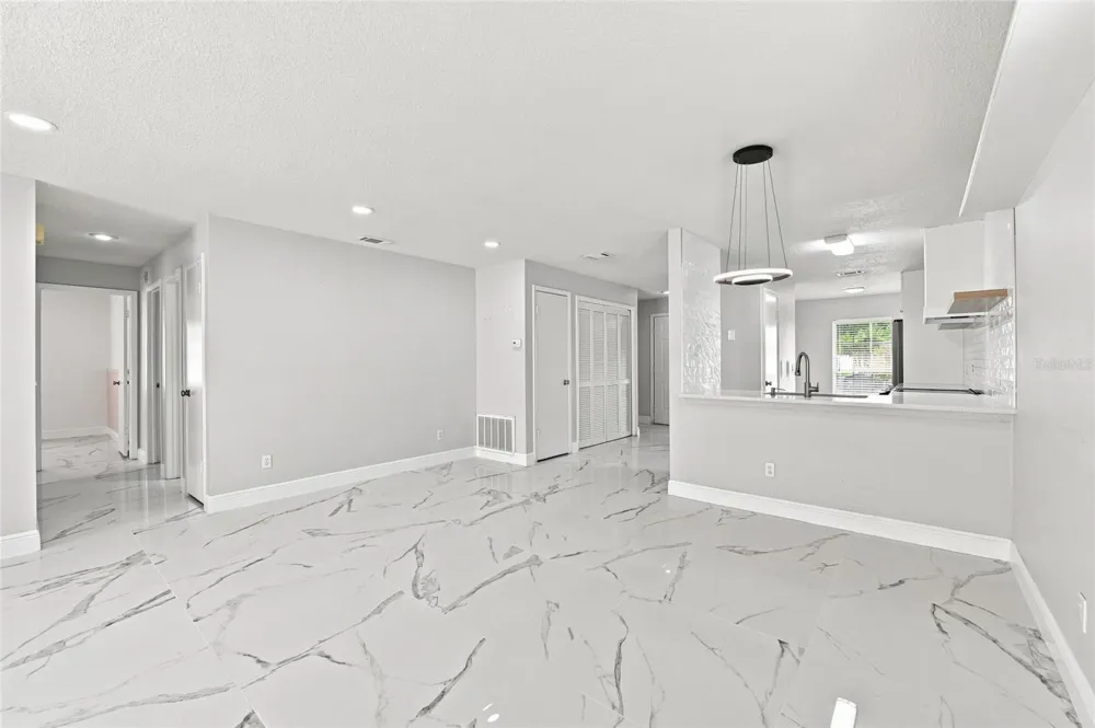 5033 CYPRESS TRACE DRIVE Tampa, FL 33624