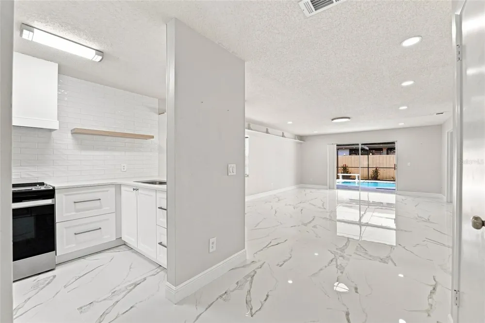 5033 CYPRESS TRACE DRIVE Tampa, FL 33624