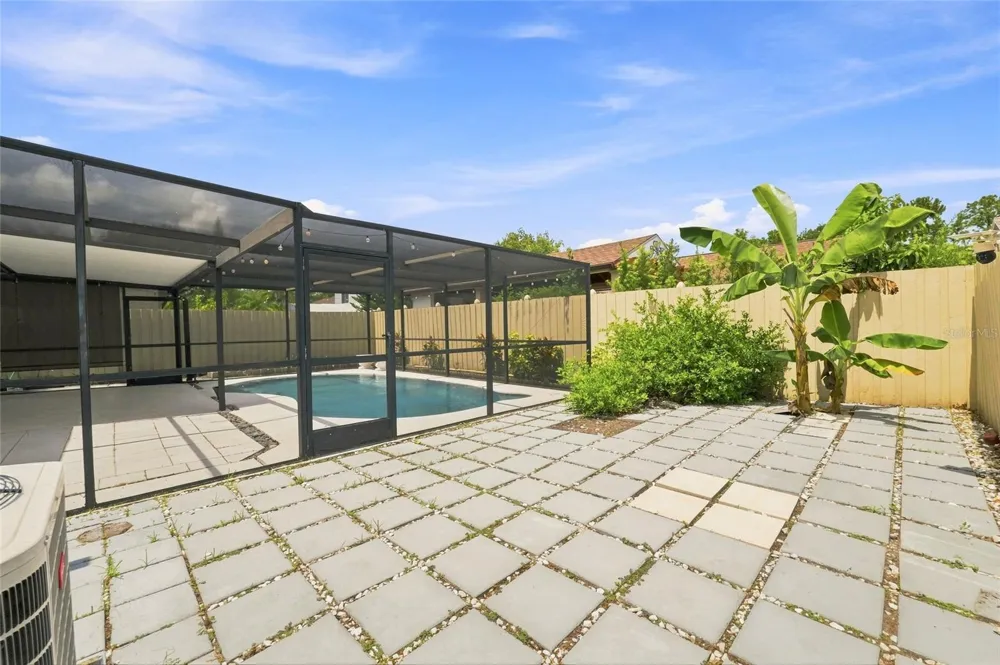 5033 CYPRESS TRACE DRIVE Tampa, FL 33624