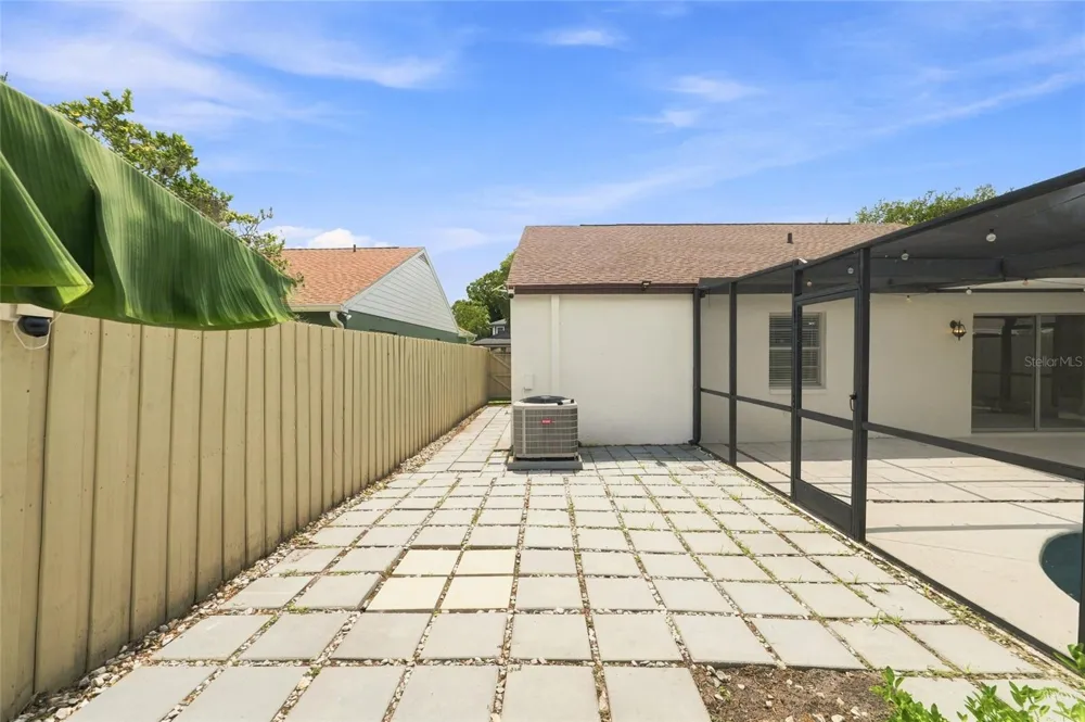 5033 CYPRESS TRACE DRIVE Tampa, FL 33624