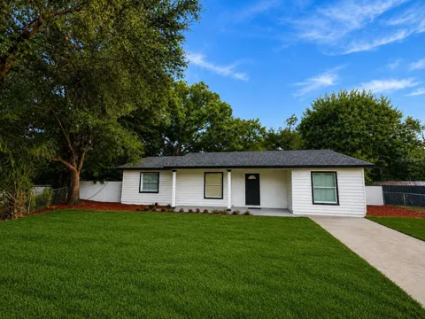 2310 LISA COURT W