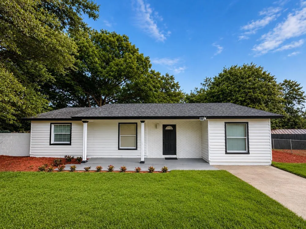 2310 W LISA COURT Sanford, FL 32771
