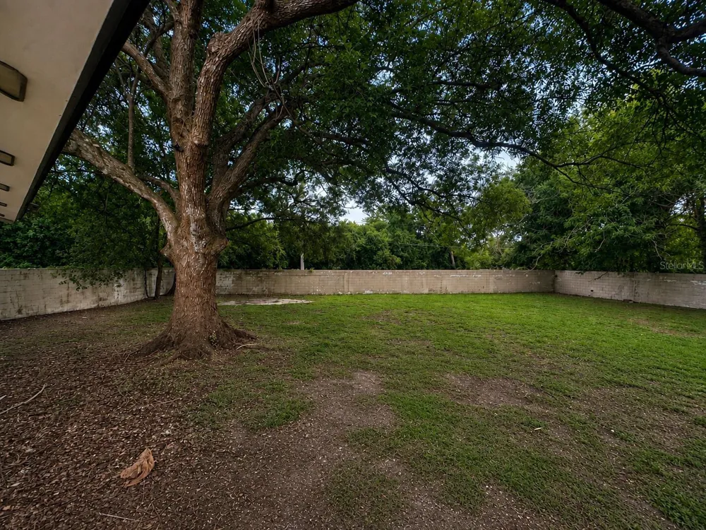 2310 W LISA COURT Sanford, FL 32771