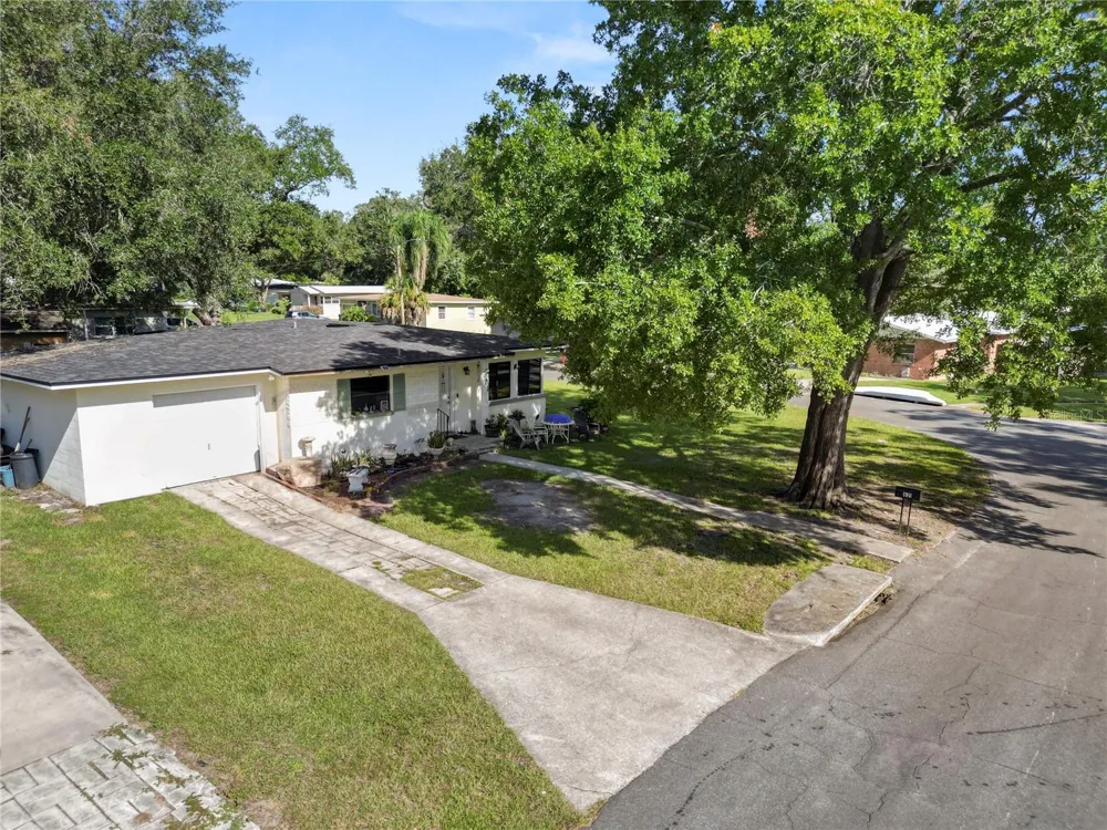 621 HILLSIDE DRIVE Lakeland, FL 33803