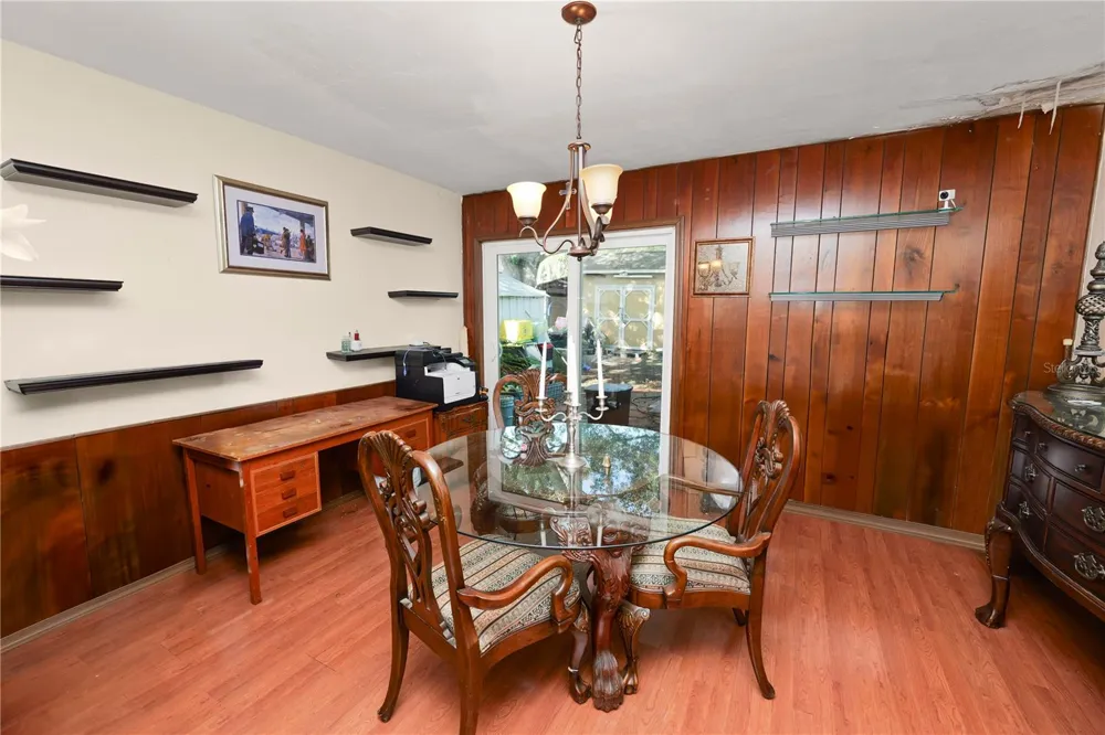 621 HILLSIDE DRIVE Lakeland, FL 33803