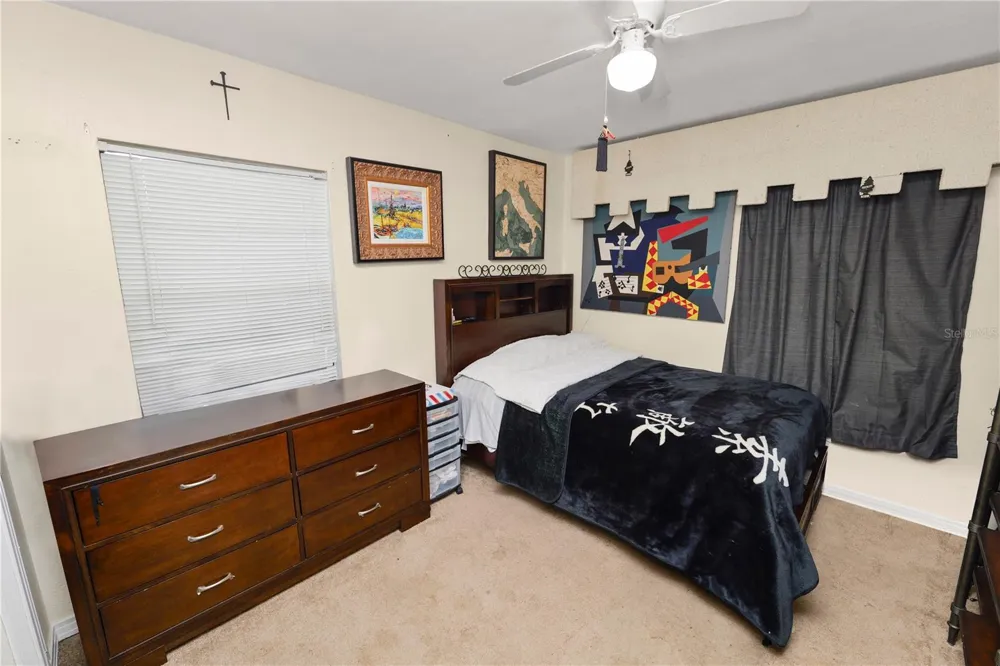 621 HILLSIDE DRIVE Lakeland, FL 33803