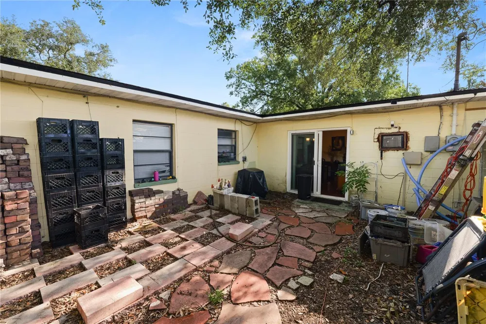 621 HILLSIDE DRIVE Lakeland, FL 33803