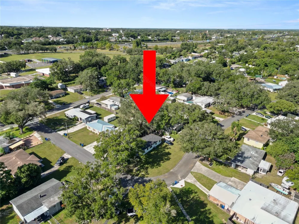 621 HILLSIDE DRIVE Lakeland, FL 33803