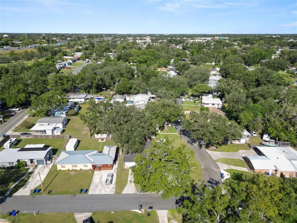 621 HILLSIDE DRIVE Lakeland, FL 33803