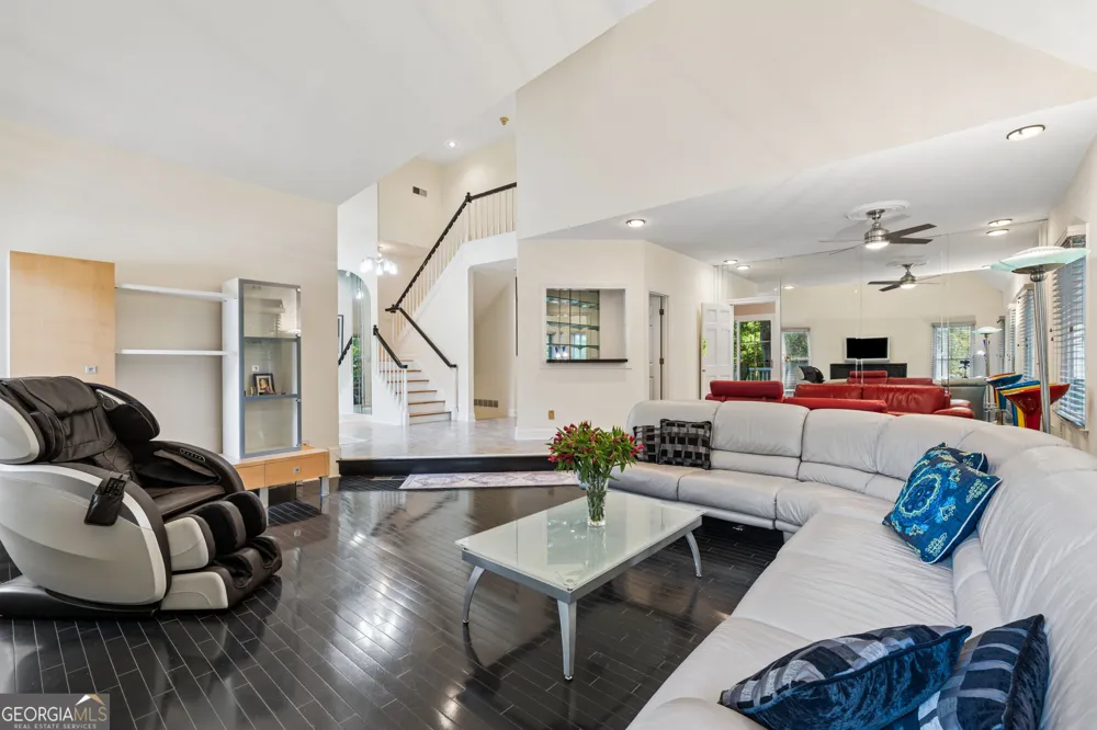 210 Wessex CT Sandy Springs, GA 30328