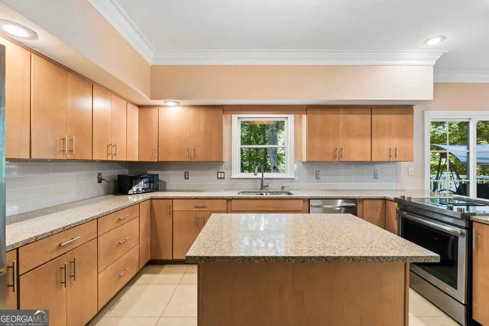 210 Wessex CT Sandy Springs, GA 30328