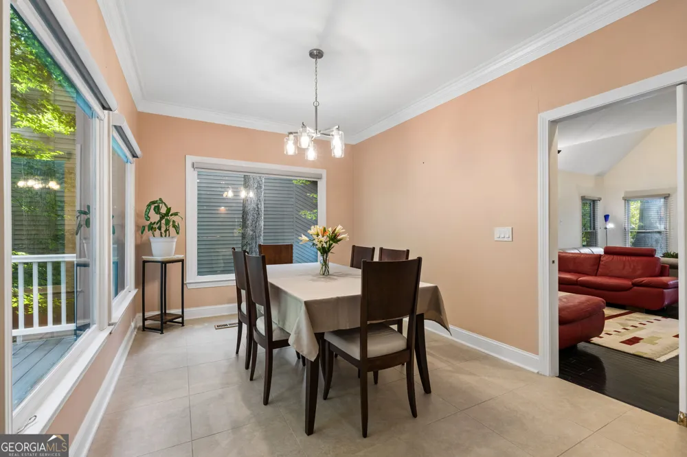 210 Wessex CT Sandy Springs, GA 30328