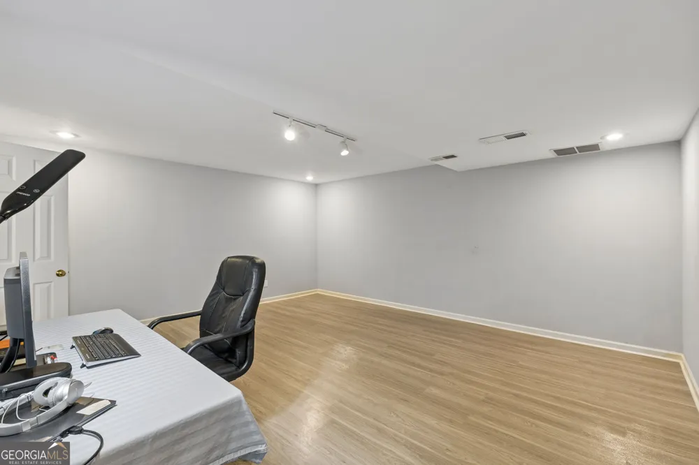 210 Wessex CT Sandy Springs, GA 30328