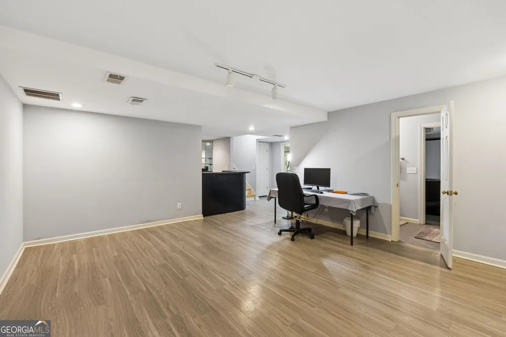 210 Wessex CT Sandy Springs, GA 30328