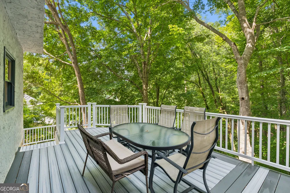 210 Wessex CT Sandy Springs, GA 30328