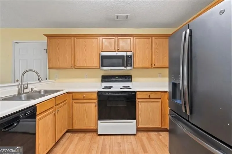 1401 Flanagan Mill DR Auburn, GA 30011