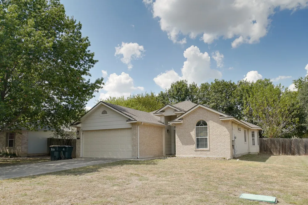 402 Hickory Tree Drive Georgetown, TX 78626