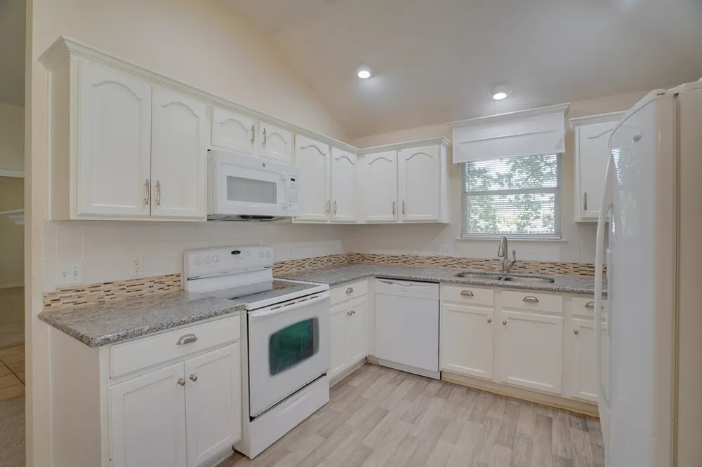 402 Hickory Tree Drive Georgetown, TX 78626