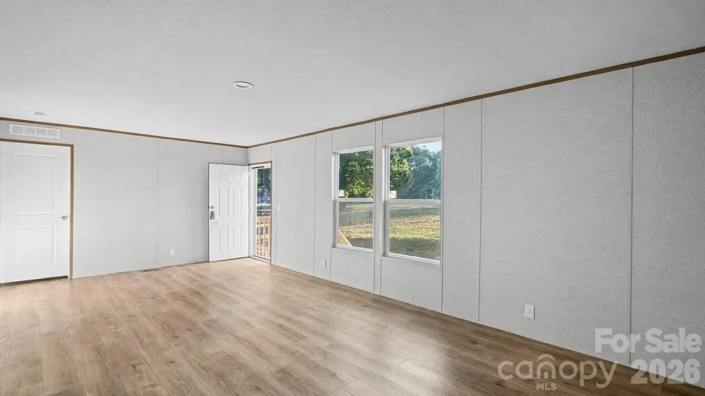 2203 Kingston Road Kingstown, NC 28150