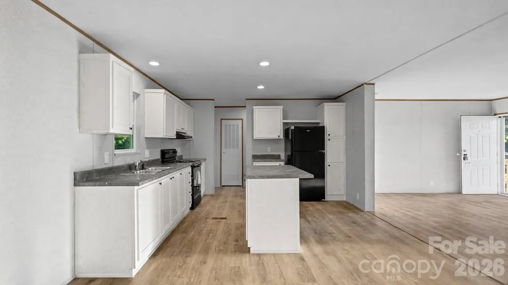 2203 Kingston Road Kingstown, NC 28150