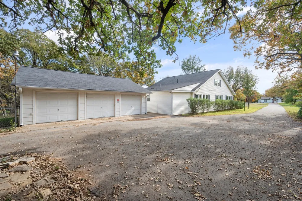 3815 Lucy Trimble Road Burleson, TX 76028