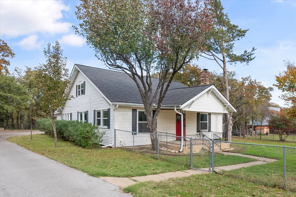 3815 Lucy Trimble Road Burleson, TX 76028