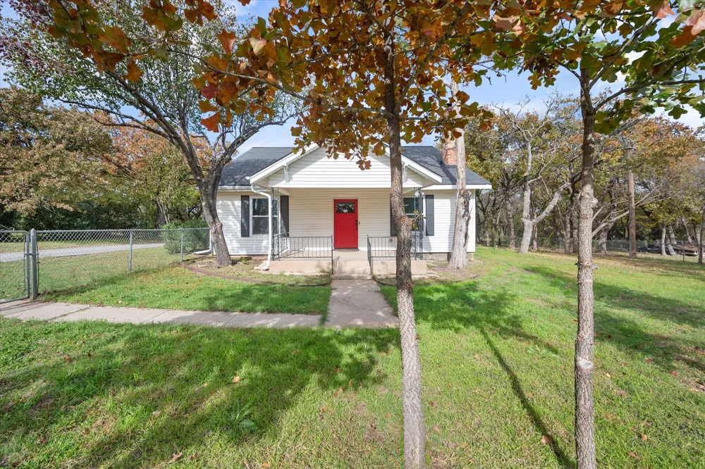 3815 Lucy Trimble Road Burleson, TX 76028