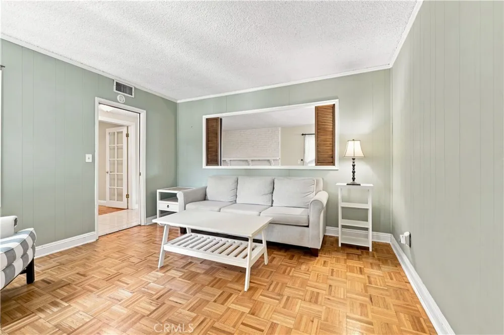 10555 Monogram Avenue Granada Hills, CA 91344